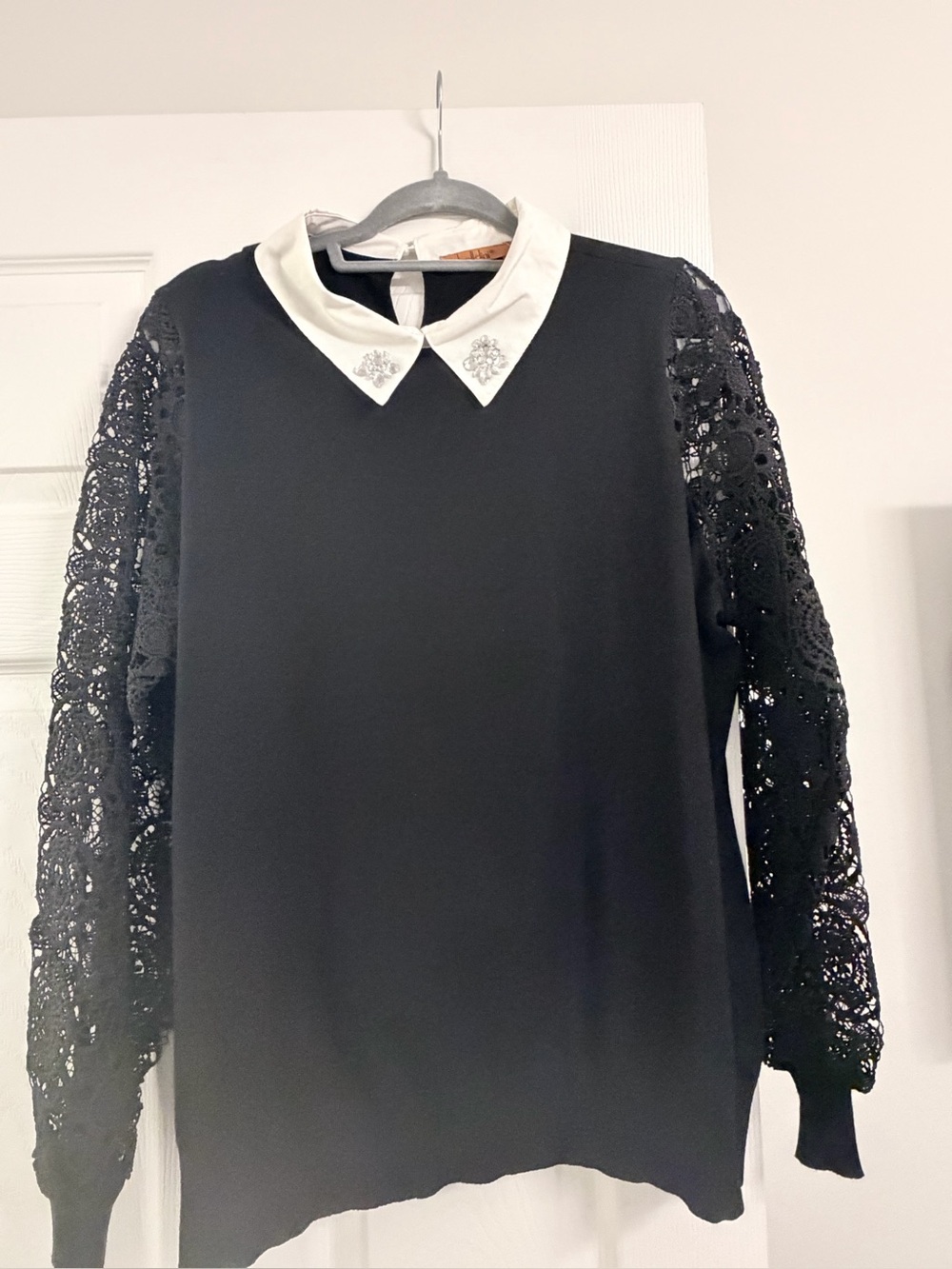 Zara Black Sweater with White Embellished Pointed Collar